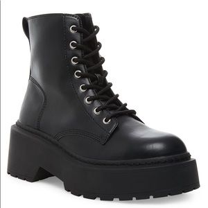 Steve Madden platform boots! Only worn once!